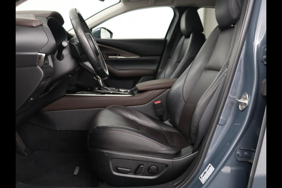 Mazda CX-30 2.0 e-SkyActiv-X M Hybrid Luxury | Leder | Stoelverwarming | Head-Up | Adaptive cruise | Camera | BOSE Sound | Carplay | Navigatie | Keyless | Full LED | Memory | Parkeerhulp