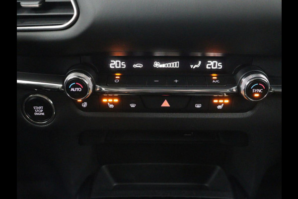 Mazda CX-30 2.0 e-SkyActiv-X M Hybrid Luxury | Leder | Stoelverwarming | Head-Up | Adaptive cruise | Camera | BOSE Sound | Carplay | Navigatie | Keyless | Full LED | Memory | Parkeerhulp