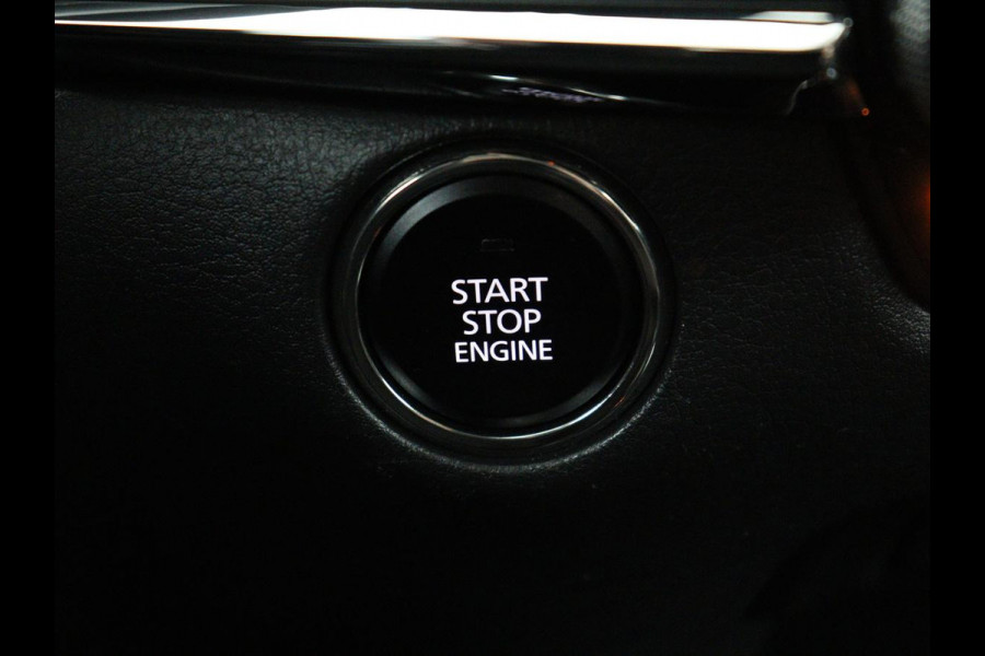 Mazda CX-30 2.0 e-SkyActiv-X M Hybrid Luxury | Leder | Stoelverwarming | Head-Up | Adaptive cruise | Camera | BOSE Sound | Carplay | Navigatie | Keyless | Full LED | Memory | Parkeerhulp
