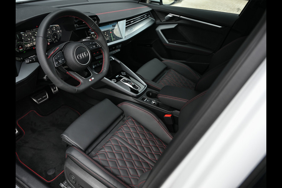 Audi A3 Sportback 45 TFSI e S edition Competition | Panoramadak | 5 jr garantie | Ambiance interieur | Active Cruise | Sonos Sound | S-Seats + Memory | Head-Up | Camera | Stoelverwarming | Keyless