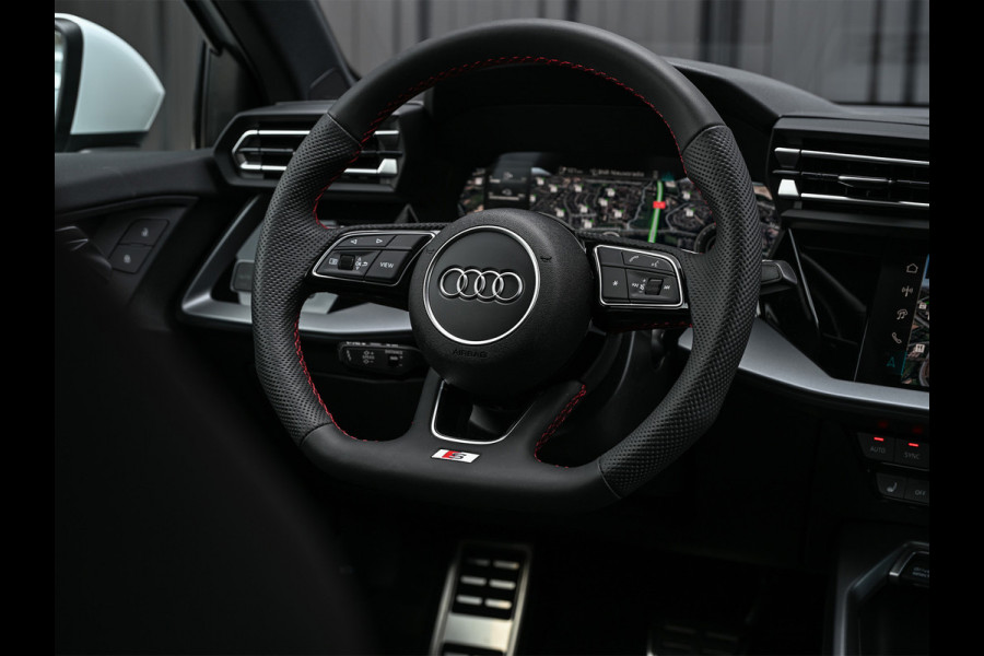 Audi A3 Sportback 45 TFSI e S edition Competition | Panoramadak | 5 jr garantie | Ambiance interieur | Active Cruise | Sonos Sound | S-Seats + Memory | Head-Up | Camera | Stoelverwarming | Keyless