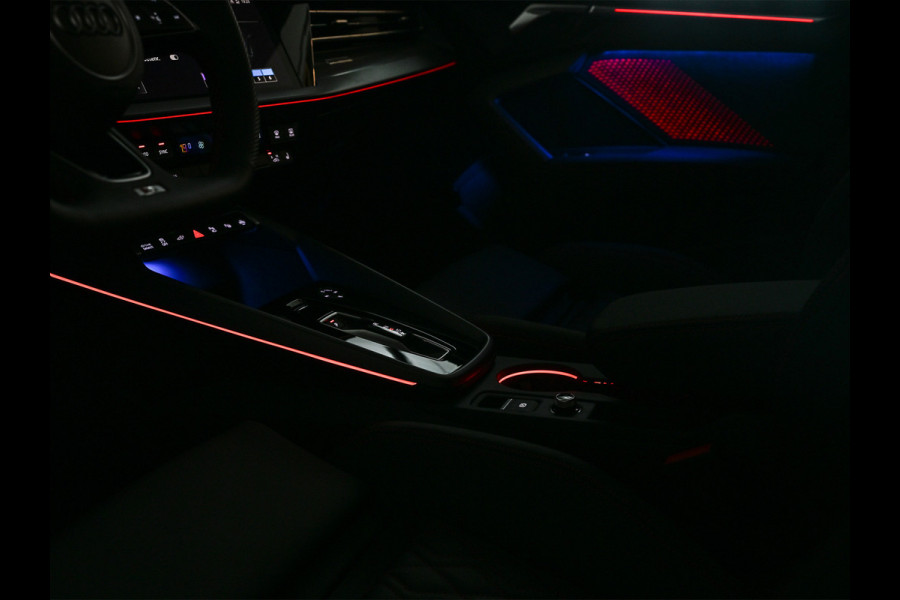 Audi A3 Sportback 45 TFSI e S edition Competition | Panoramadak | 5 jr garantie | Ambiance interieur | Active Cruise | Sonos Sound | S-Seats + Memory | Head-Up | Camera | Stoelverwarming | Keyless