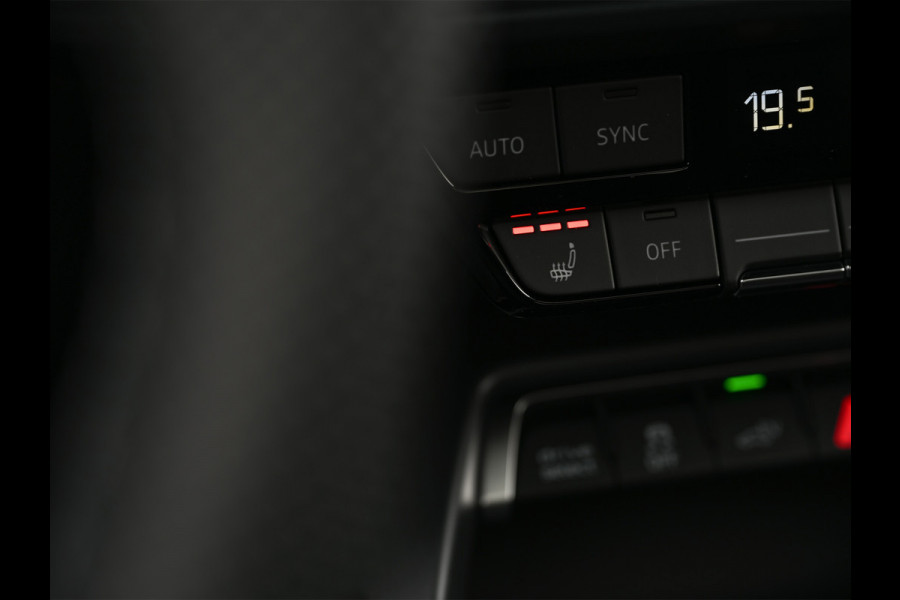 Audi A3 Sportback 45 TFSI e S edition Competition | Panoramadak | 5 jr garantie | Ambiance interieur | Active Cruise | Sonos Sound | S-Seats + Memory | Head-Up | Camera | Stoelverwarming | Keyless