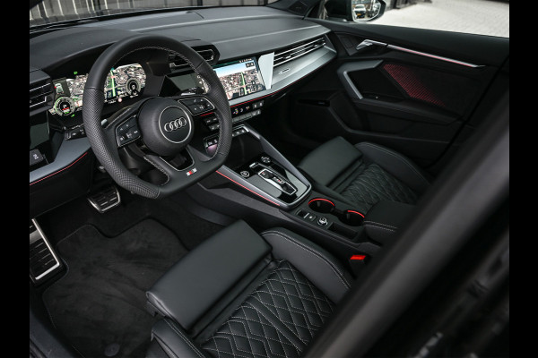 Audi A3 Sportback 45 TFSI e S edition Competition | Panoramadak | 5 jr garantie | Ambiance interieur | Active Cruise | Sonos Sound | S-Seats + Memory | Head-Up | Camera | Stoelverwarming | Keyless