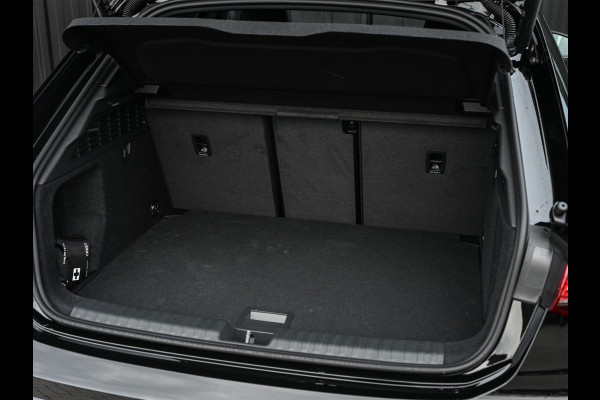 Audi A3 Sportback 45 TFSI e S edition Competition | Panoramadak | 5 jr garantie | Ambiance interieur | Active Cruise | Sonos Sound | S-Seats + Memory | Head-Up | Camera | Stoelverwarming | Keyless