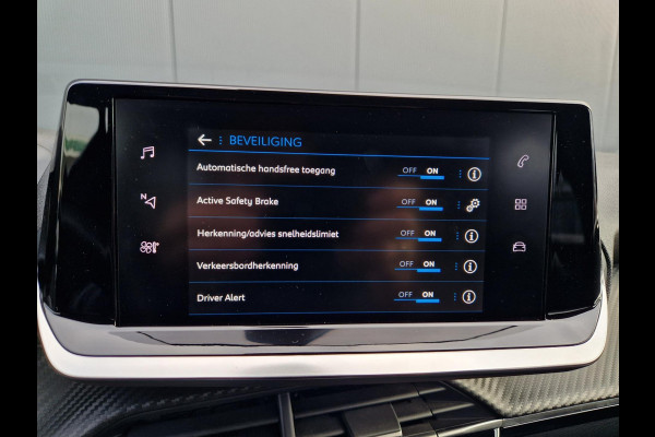 Peugeot 208 1.2 EAT8 Allure /1E Eig/i cockpit/Acc/Winterpak!