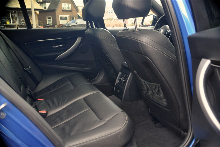 BMW 3 Serie Touring 320i M Sport Edition | Panoramadak | HUD | Trekhaak