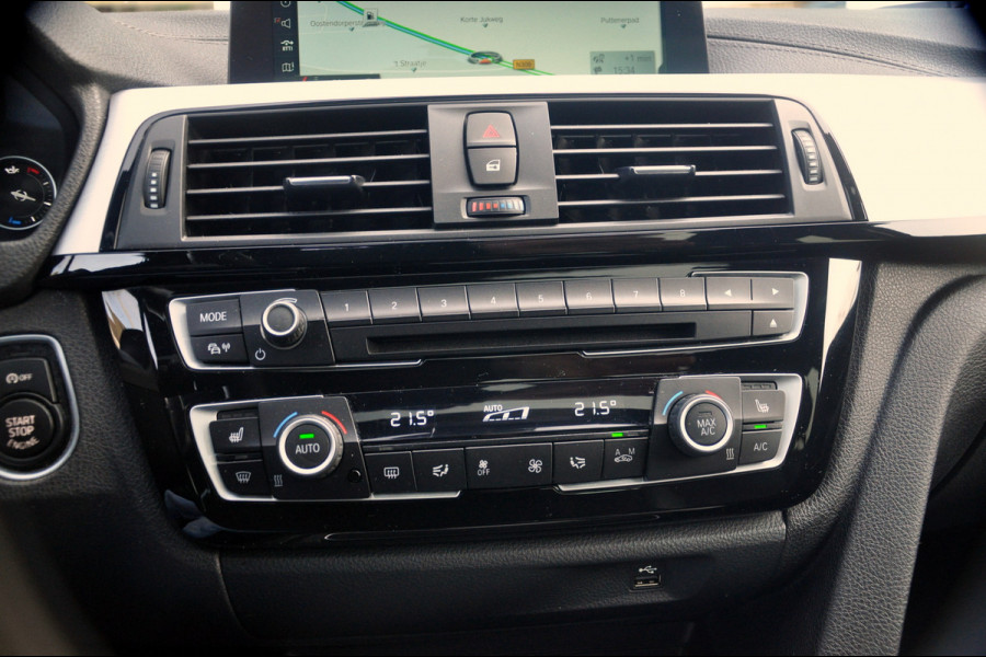 BMW 3 Serie Touring 320i M Sport Edition | Panoramadak | HUD | Trekhaak