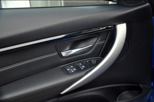 BMW 3 Serie Touring 320i M Sport Edition | Panoramadak | HUD | Trekhaak