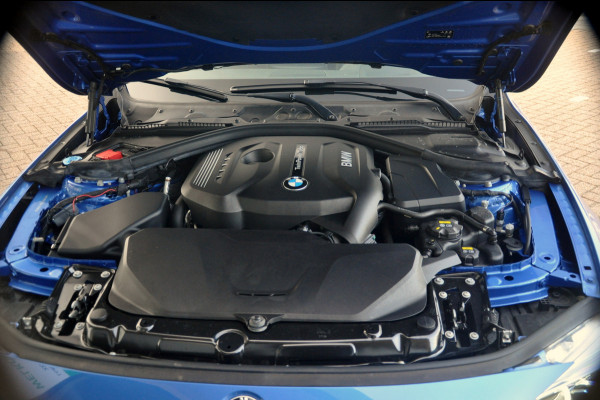 BMW 3 Serie Touring 320i M Sport Edition | Panoramadak | HUD | Trekhaak