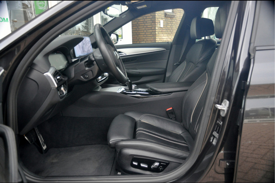 BMW 5 Serie Touring 518d High Executive M-Sport Edition | 20 inch | Panoramadak | Comfortstoelen