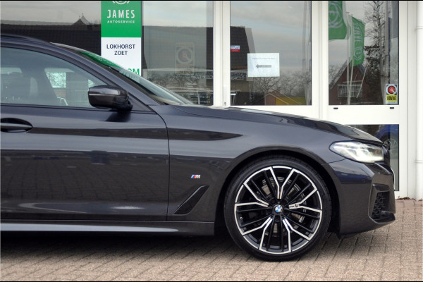 BMW 5 Serie Touring 518d High Executive M-Sport Edition | 20 inch | Panoramadak | Comfortstoelen