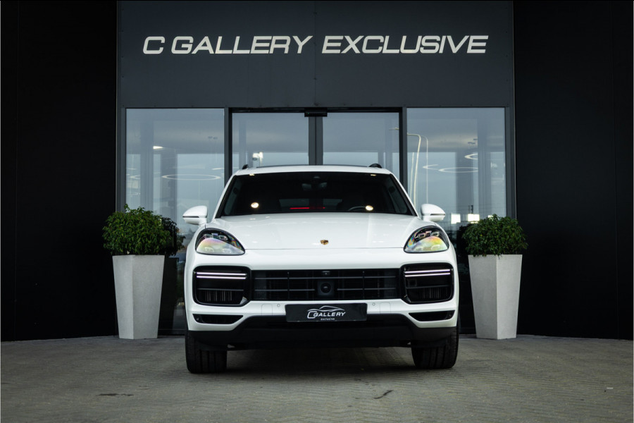 Porsche Cayenne 4.0 Turbo - Origineel NL | Sport Chrhono + | Luchtvering | Elek. Trekhaak