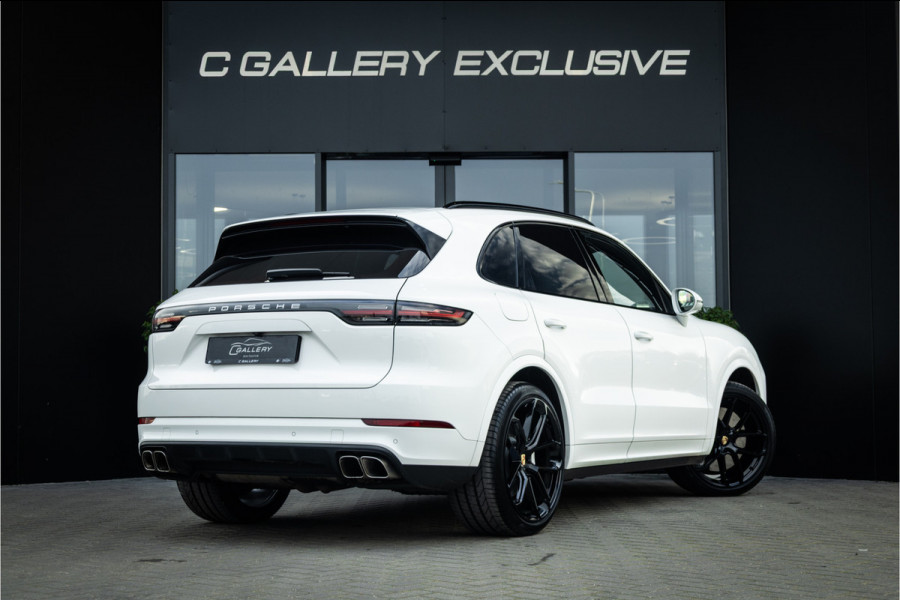 Porsche Cayenne 4.0 Turbo - Origineel NL | Sport Chrhono + | Luchtvering | Elek. Trekhaak