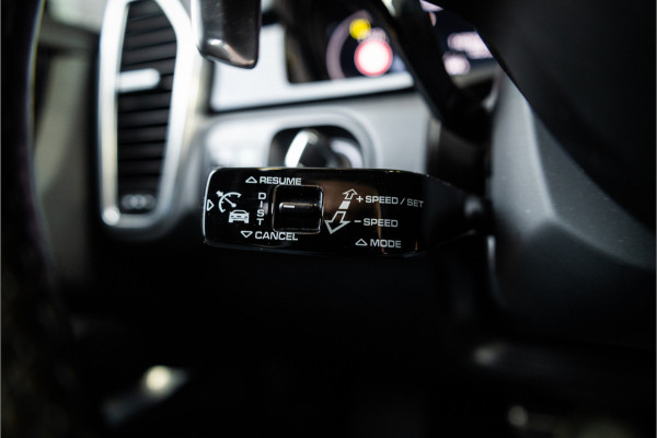 Porsche Cayenne 4.0 Turbo - Origineel NL | Sport Chrhono + | Luchtvering | Elek. Trekhaak