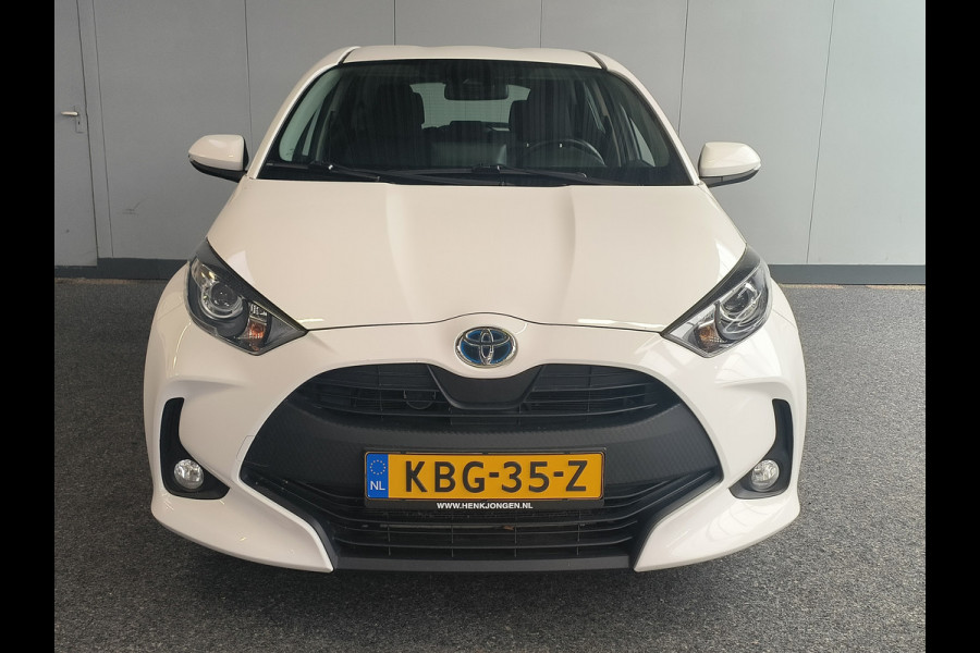 Toyota Yaris 1.5 Hybrid 115 Comfort Rijklaar + 12 maanden Bovag-garantie Henk Jongen Auto's in Helmond,  al 50 jaar service zoals 't hoort!