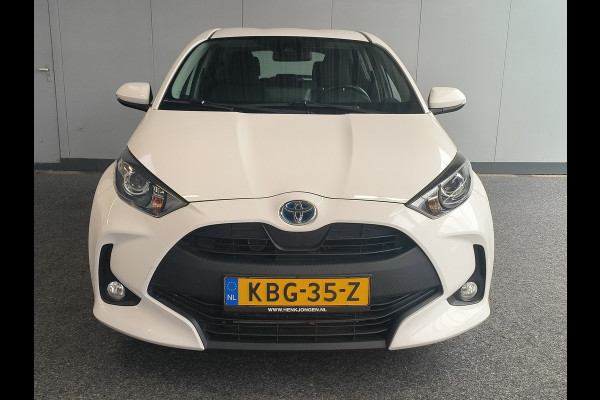 Toyota Yaris 1.5 Hybrid 115 Comfort Rijklaar + 12 maanden Bovag-garantie Henk Jongen Auto's in Helmond,  al 50 jaar service zoals 't hoort!