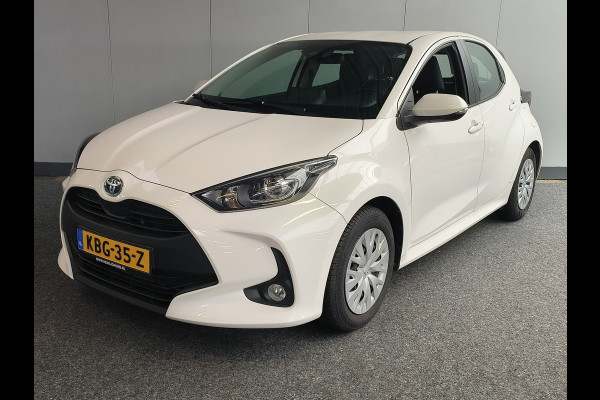 Toyota Yaris 1.5 Hybrid 115 Comfort Rijklaar + 12 maanden Bovag-garantie Henk Jongen Auto's in Helmond,  al 50 jaar service zoals 't hoort!