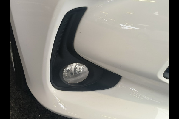 Toyota Yaris 1.5 Hybrid 115 Comfort Rijklaar + 12 maanden Bovag-garantie Henk Jongen Auto's in Helmond,  al 50 jaar service zoals 't hoort!