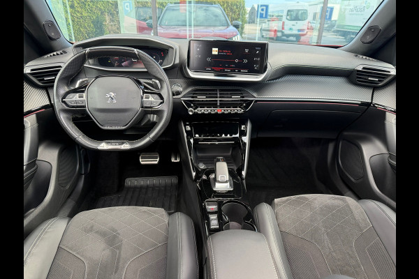 Peugeot 2008 1.2 Turbo GT-Line 155pk - Automaat - Panodak - Navi - Winterpakket - Climate