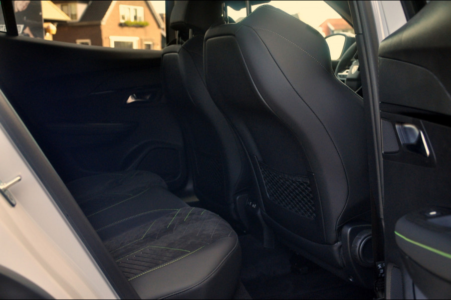 Peugeot 2008 1.2 Hybrid 136 GT | Navigatie | 360 Gr Camera | Adaptieve CC