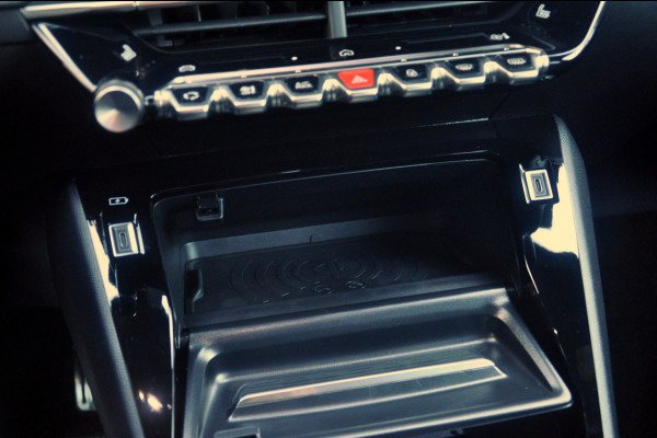 Peugeot 2008 1.2 Hybrid 136 GT | Navigatie | 360 Gr Camera | Adaptieve CC