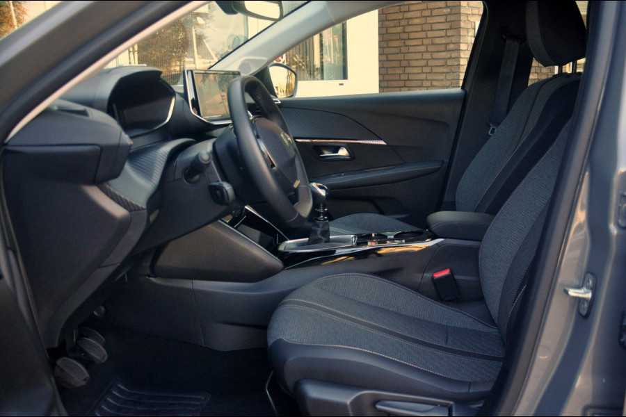 Peugeot 208 1.2 PureTech 100 Allure | Navigatie | 360 Gr Camera | Zeer mooi!