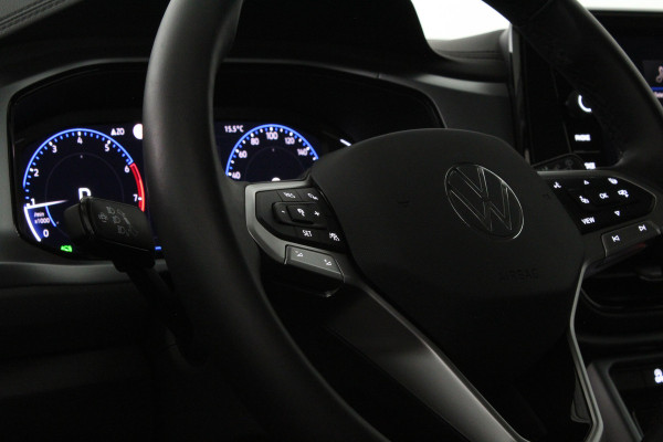 Volkswagen T-Roc 1.5 TSI Life Business Edition Automaat/Camera/Winterpakket