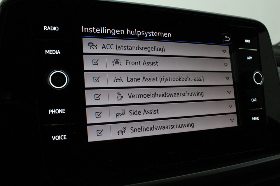 Volkswagen T-Roc 1.5 TSI Life Business Edition Automaat/Camera/Winterpakket