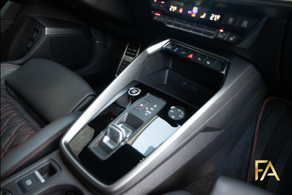 Audi A3 Sportback 45 TFSI e S edition Competition Ruitleder|Matrix|RSSeats|Sfeer|