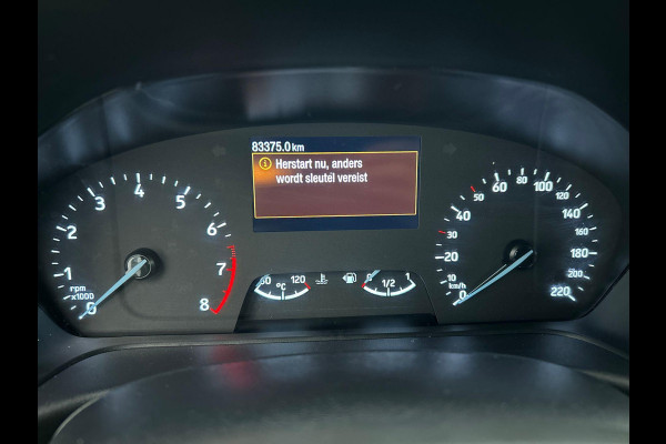 Ford Fiesta 1.0 EcoBoost Hybrid ST-Line Navigatie Apple Carplay/Android Auto Parkeersensoren achter Cruise Control Climate Control Lichtmetalen velgen