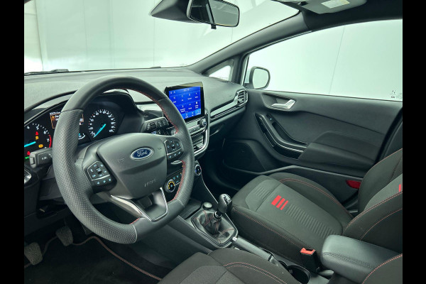 Ford Fiesta 1.0 EcoBoost Hybrid ST-Line Navigatie Apple Carplay/Android Auto Parkeersensoren achter Cruise Control Climate Control Lichtmetalen velgen