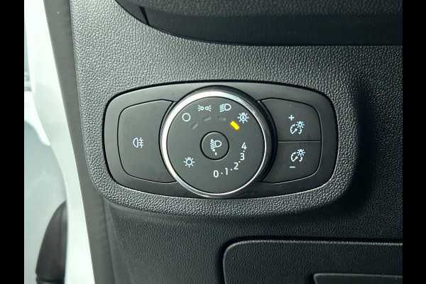 Ford Fiesta 1.0 EcoBoost Hybrid ST-Line Navigatie Apple Carplay/Android Auto Parkeersensoren achter Cruise Control Climate Control Lichtmetalen velgen