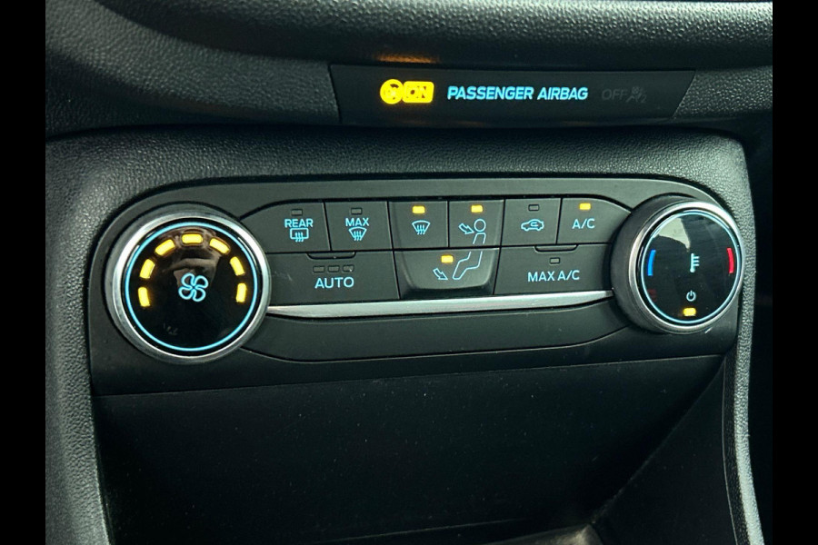 Ford Fiesta 1.0 EcoBoost Hybrid ST-Line Navigatie Apple Carplay/Android Auto Parkeersensoren achter Cruise Control Climate Control Lichtmetalen velgen