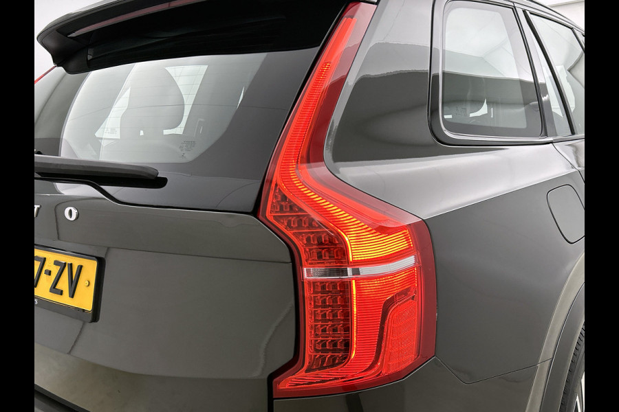 Volvo XC90 2.0 T8 AWD R-Design Panoramadak / Trekhaak / Leder-sport / Pdc+Camera / Xenon / 7Pers. / Apk 11-2026