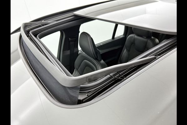 Volvo XC90 2.0 T8 AWD R-Design Panoramadak / Trekhaak / Leder-sport / Pdc+Camera / Xenon / 7Pers. / Apk 11-2026