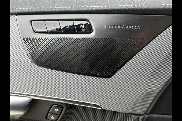 Volvo XC90 2.0 T8 AWD R-Design Panoramadak / Trekhaak / Leder-sport / Pdc+Camera / Xenon / 7Pers. / Apk 11-2026