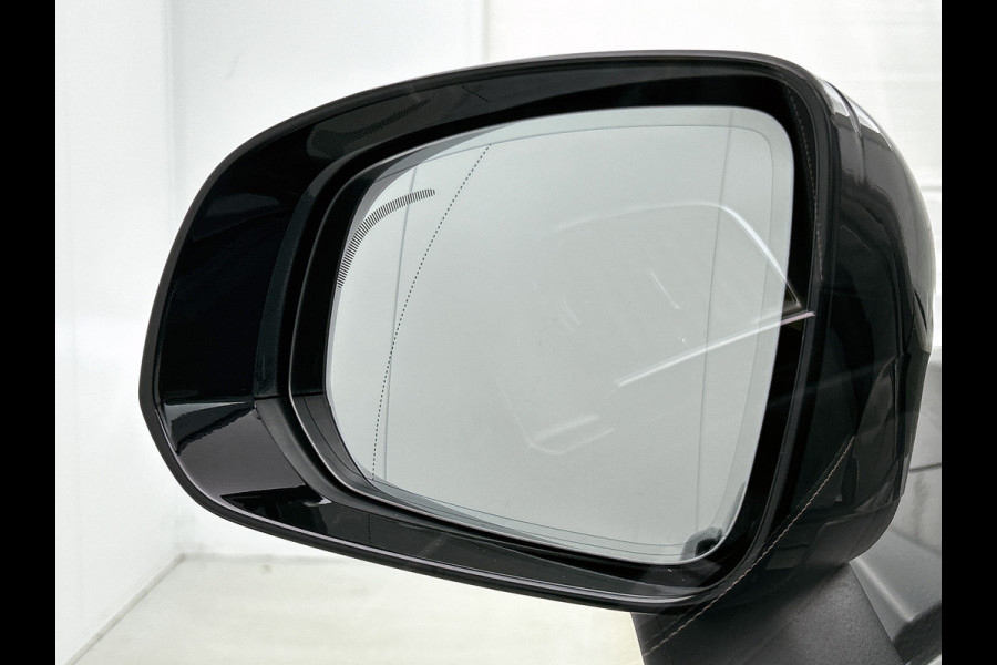 Volvo XC90 2.0 T8 AWD R-Design Panoramadak / Trekhaak / Leder-sport / Pdc+Camera / Xenon / 7Pers. / Apk 11-2026