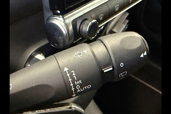 Citroën C4 Cactus 1.2 PureTech Business Plus AUT. 130PK AIRCO PDC STOELVERWARMING CRUISE NAVIGATIE APPLE CARPLAY USB
