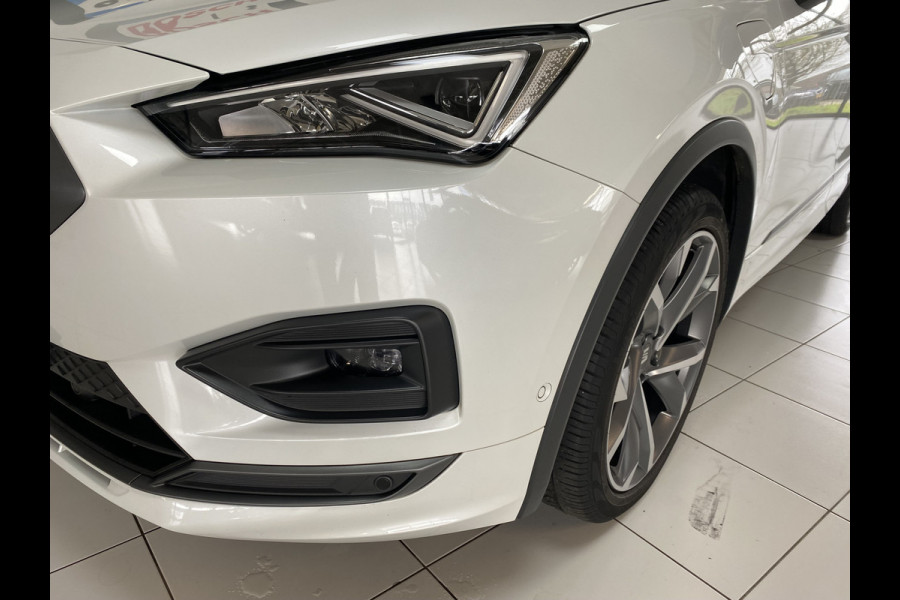 Seat Tarraco 1.4 TSI e-Hybrid PHEV FR Panoramadak/Apple carplay/android /360 camera