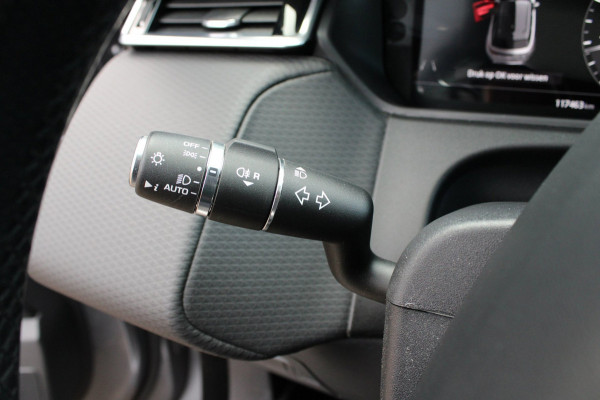 Land Rover Range Rover Velar 2.0 P250 Turbo AWD R-Dynamic HSE