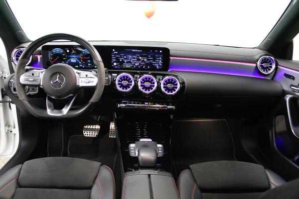 Mercedes-Benz CLA-Klasse Shooting Brake 250 e AMG Premium Plus