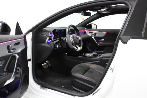 Mercedes-Benz CLA-Klasse Shooting Brake 250 e AMG Premium Plus