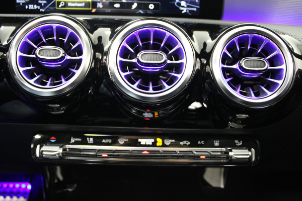 Mercedes-Benz CLA-Klasse Shooting Brake 250 e AMG Premium Plus