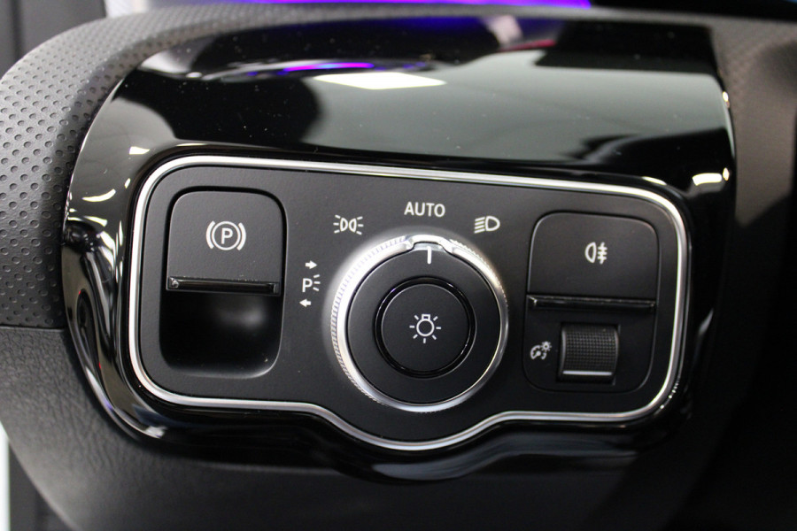 Mercedes-Benz CLA-Klasse Shooting Brake 250 e AMG Premium Plus