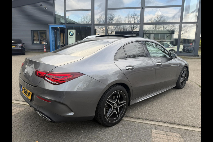Mercedes-Benz CLA-Klasse 180 Business Solution AMG VAN € 30.900,- VOOR € 28.440,- UW LENTEVOORDEEL € 2.460,-! | PANO | AMG-LINE | STOELVERWARMING | SFEERVERLICHTING| CAMERA| KEYLESS|