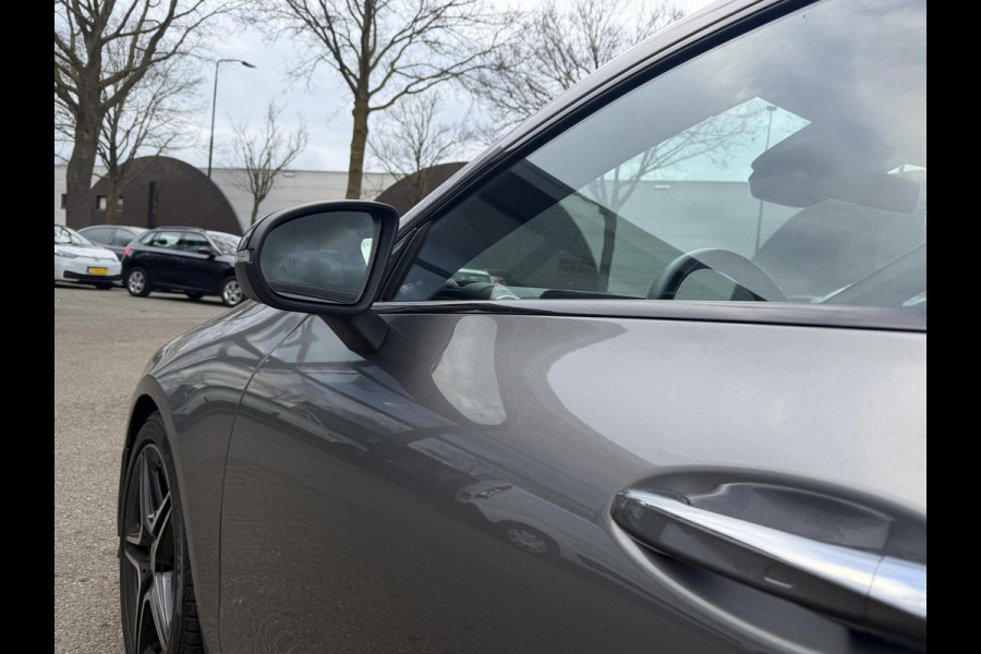 Mercedes-Benz CLA-Klasse 180 Business Solution AMG VAN € 30.900,- VOOR € 28.440,- UW LENTEVOORDEEL € 2.460,-! | PANO | AMG-LINE | STOELVERWARMING | SFEERVERLICHTING| CAMERA| KEYLESS|