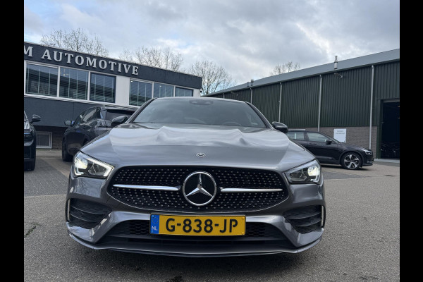 Mercedes-Benz CLA-Klasse 180 Business Solution AMG VAN € 30.900,- VOOR € 28.440,- UW LENTEVOORDEEL € 2.460,-! | PANO | AMG-LINE | STOELVERWARMING | SFEERVERLICHTING| CAMERA| KEYLESS|