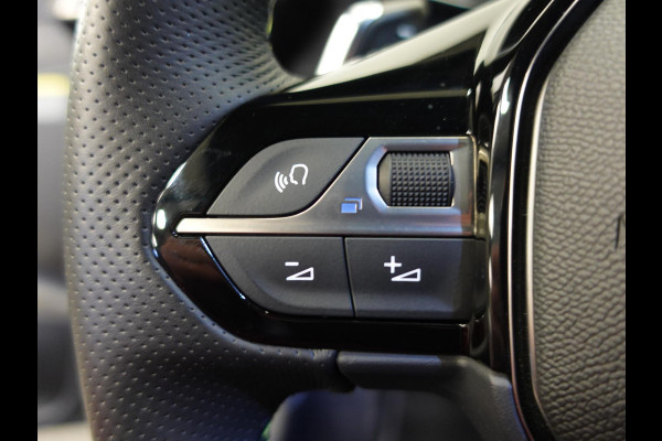 Peugeot 208 1.2 PureTech 100pk Automaat GT-Line Navigatie Apple Carplay/Android Auto Airco Parkeer sensoren Cruise Control Led Lichtmetalen Velgen
