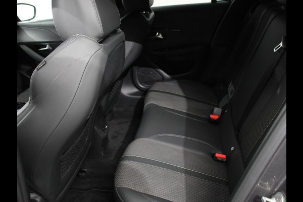 Peugeot 208 1.2 PureTech 100pk Automaat GT-Line Navigatie Apple Carplay/Android Auto Airco Parkeer sensoren Cruise Control Led Lichtmetalen Velgen